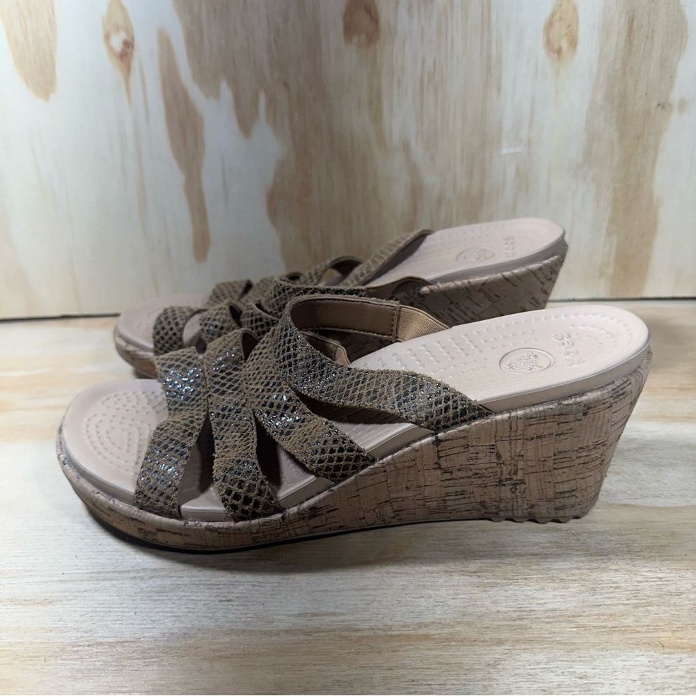 Crocs A Leigh Snake Print Wedge Sandals Women’s Size 8